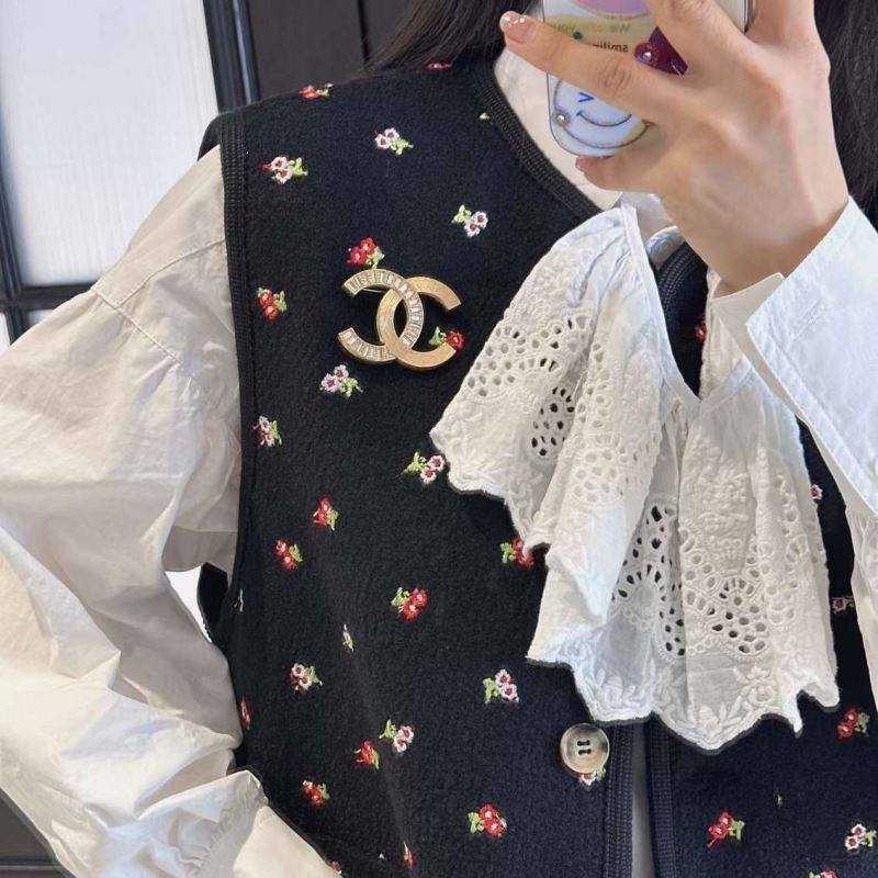 Ch**el brooches